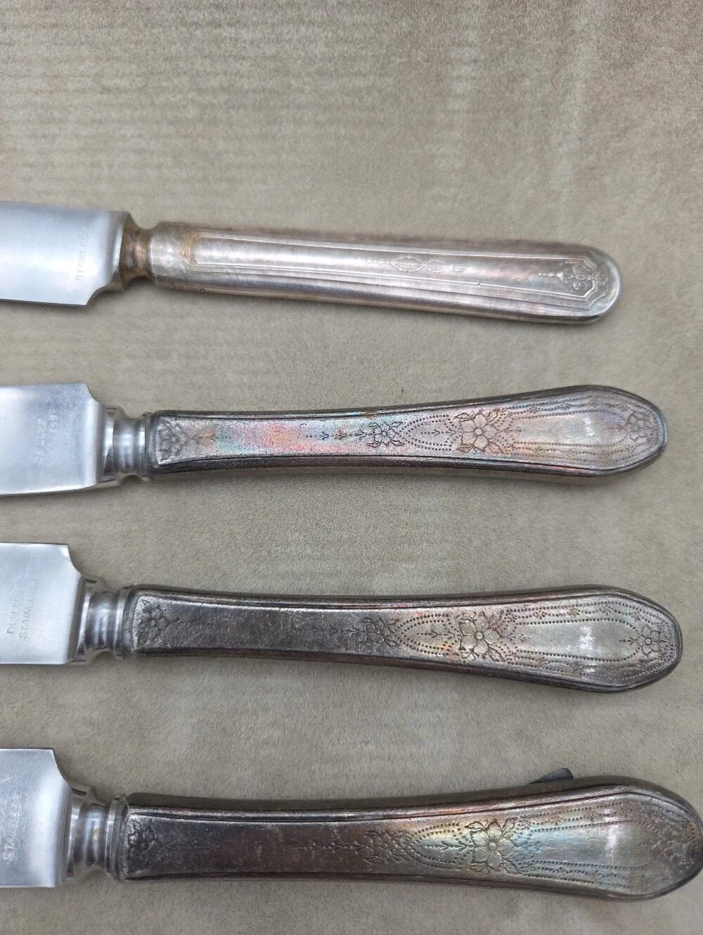 4 Vintage Dinner Knives Silver Plated Handles